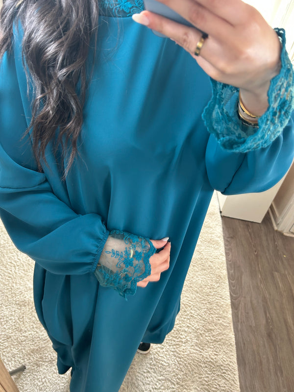Abaya à dentelles voile intégré - bleu canard