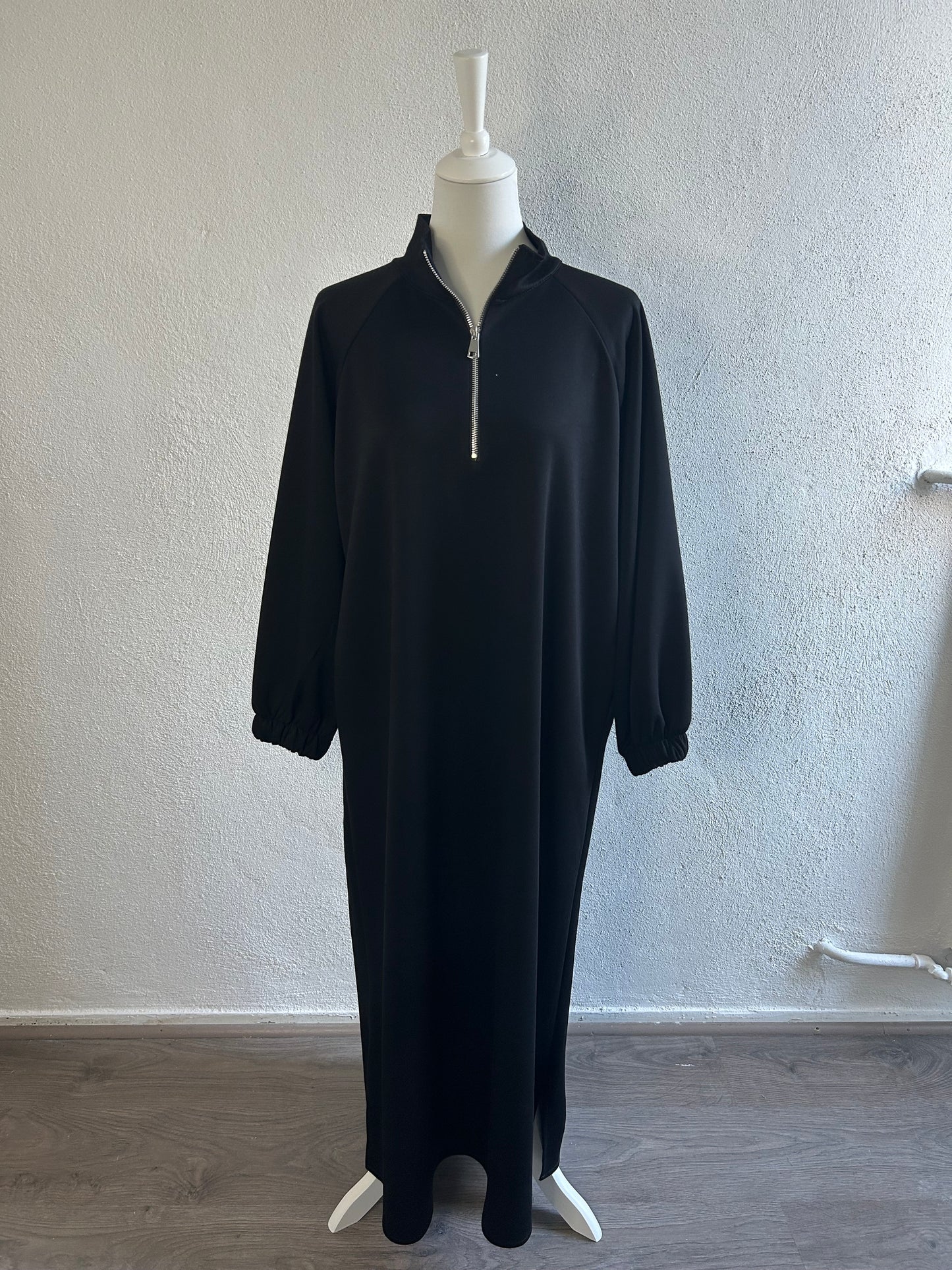 Robe pull ZIP noir