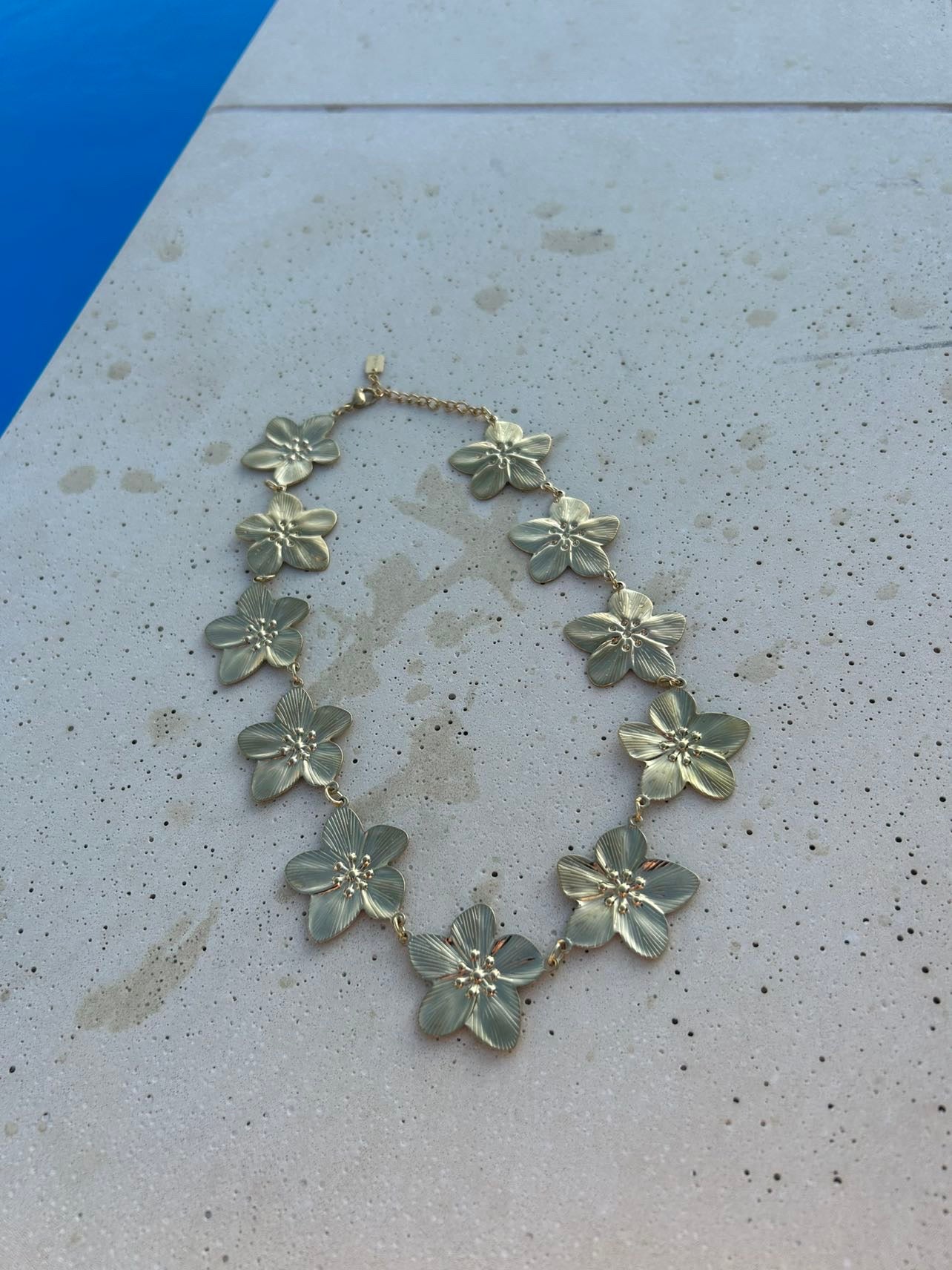 Collier fleurs
