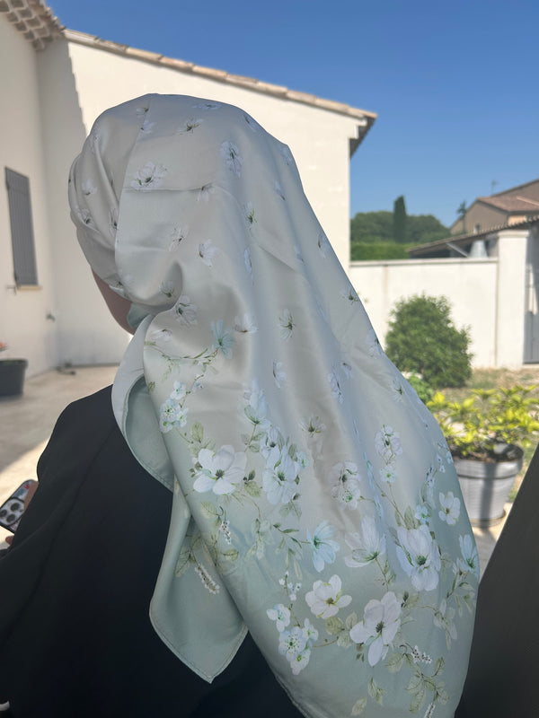 carré de soie moyen « fleurs » - vert eau