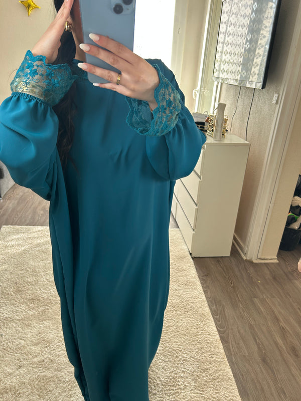 Abaya à dentelles voile intégré - bleu canard