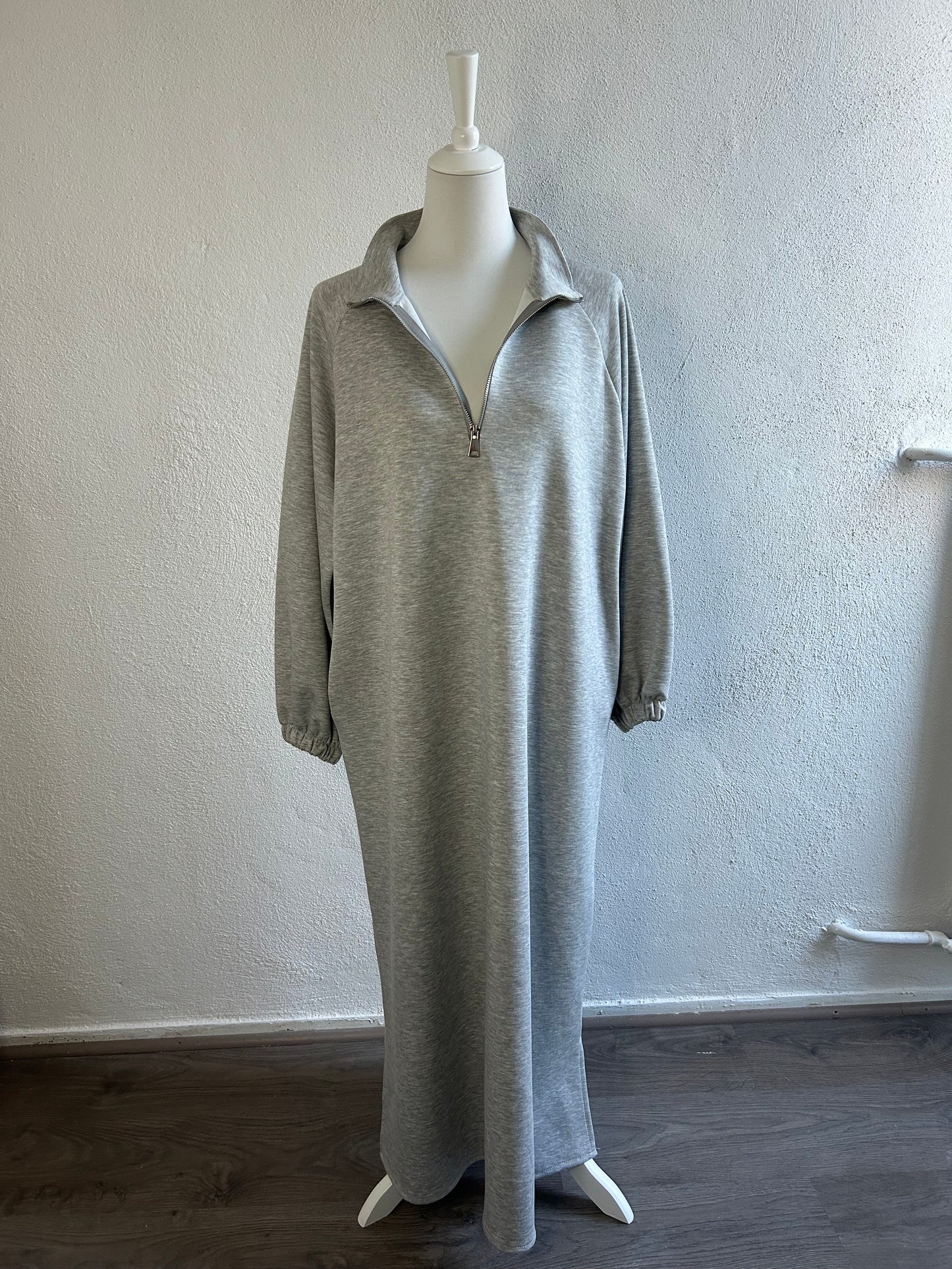 Robe pull ZIP grise