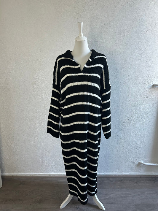 Robe pull à rayures noir